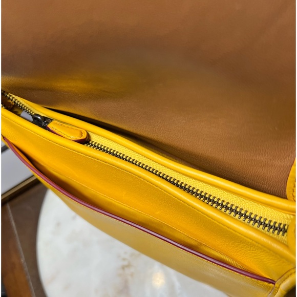 Coach limited Edirion Patricia Saddle Glove With Mickey Crossbody Banana… - Picture 11 of 15